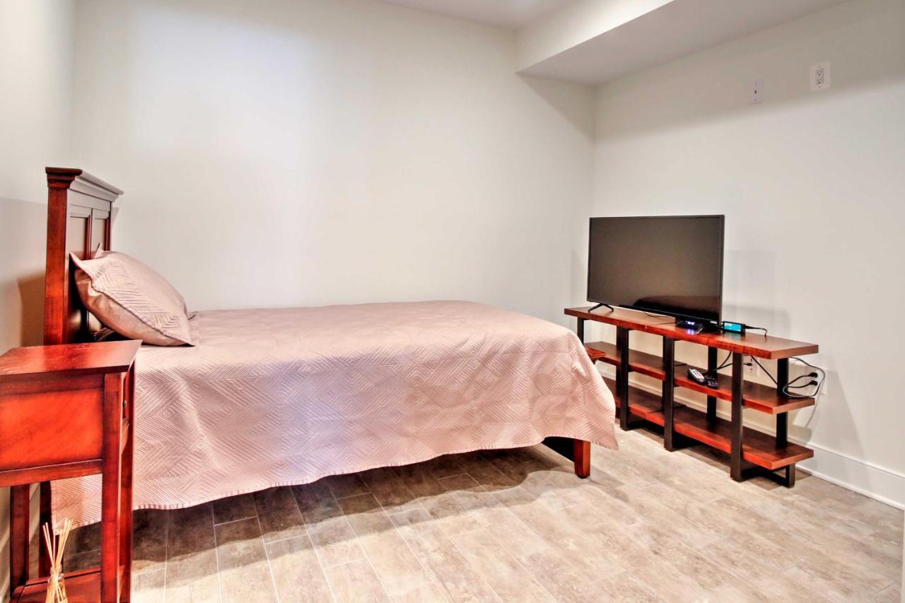Сasa de vacaciones Peggys Place D C With Deck Near Downtown!