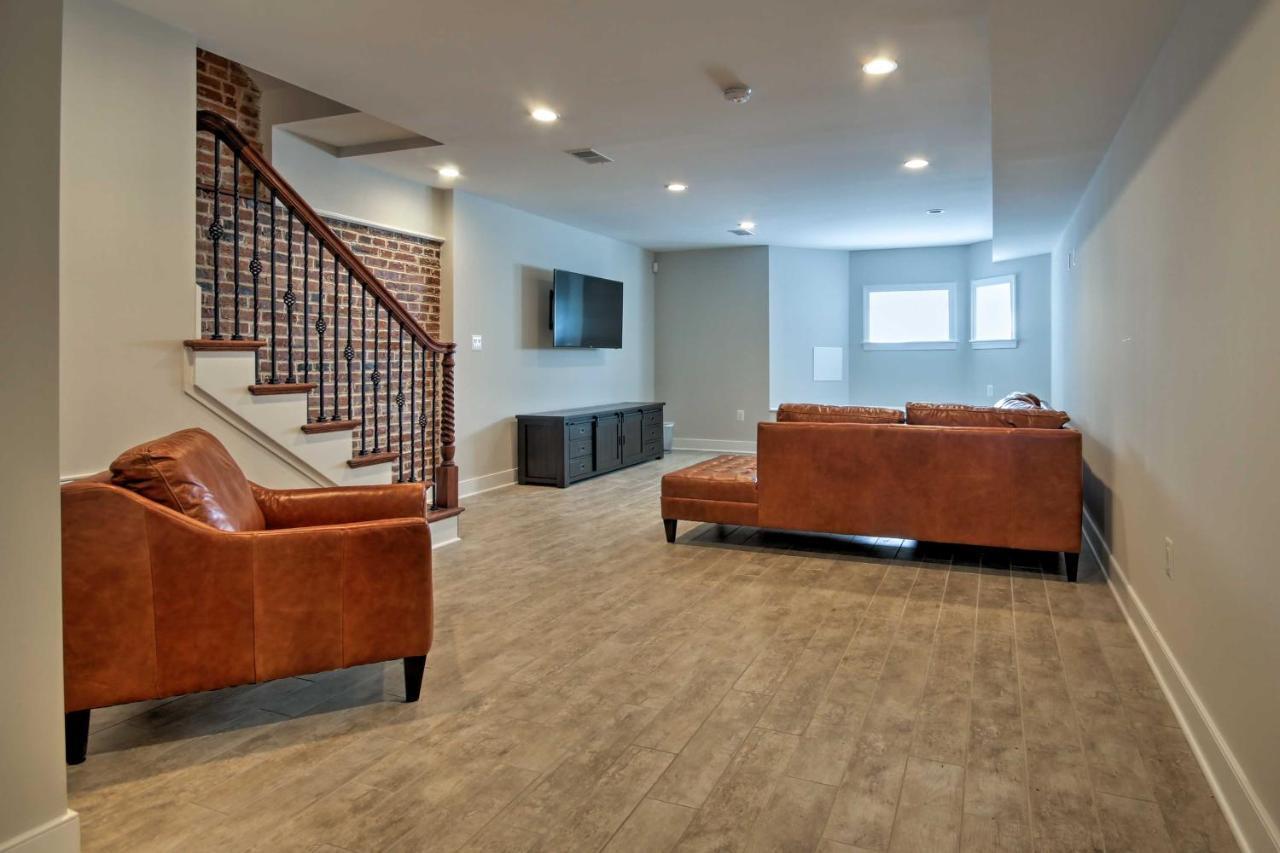 Peggys Place D C With Deck Near Downtown! Holiday home Washington
